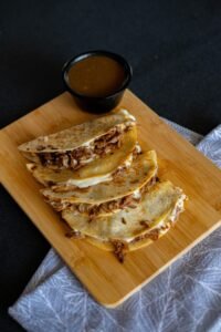Quesadillas de birria